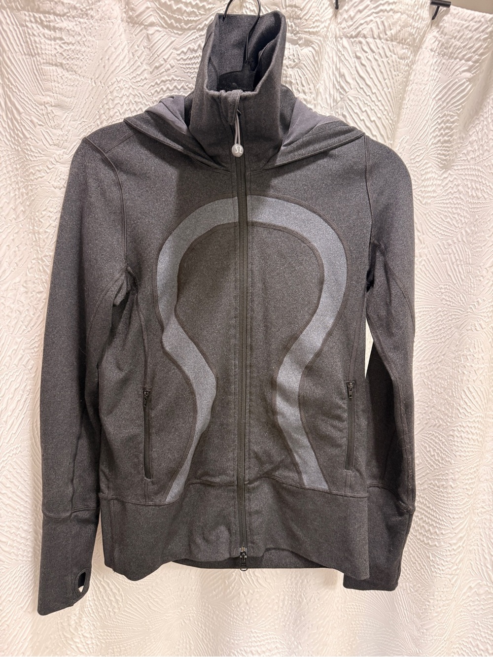 Perfect Vintage Lululemon Athletica “In Stride” Full Zip Jacket in Size 6